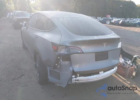 2024 Tesla Model Y Long Range Dual Motor All-Wheel Drive/Rwd from USA, damaged, VIN 7SAYGDED4RF198584